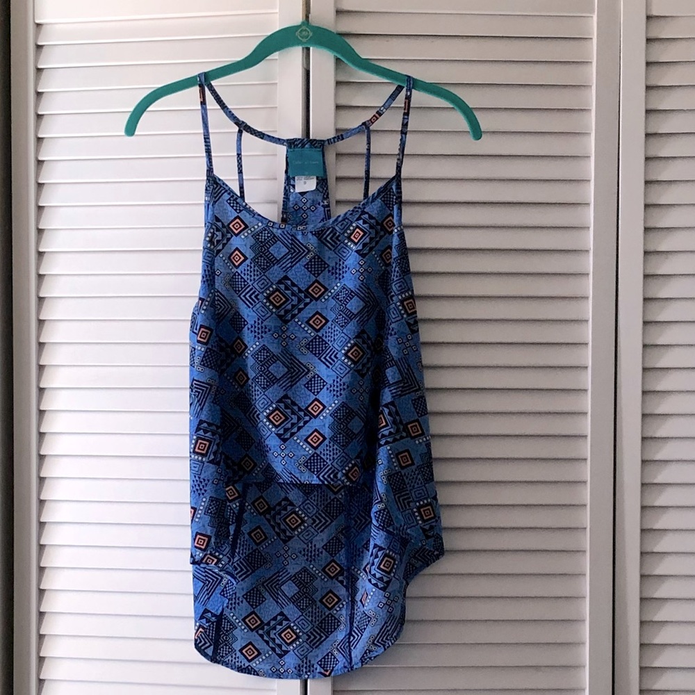 Geometric High-Low Tank Top